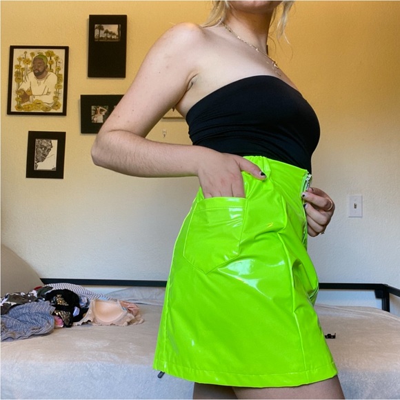 NWT LF pvc neon green skirt - Picture 6 of 7